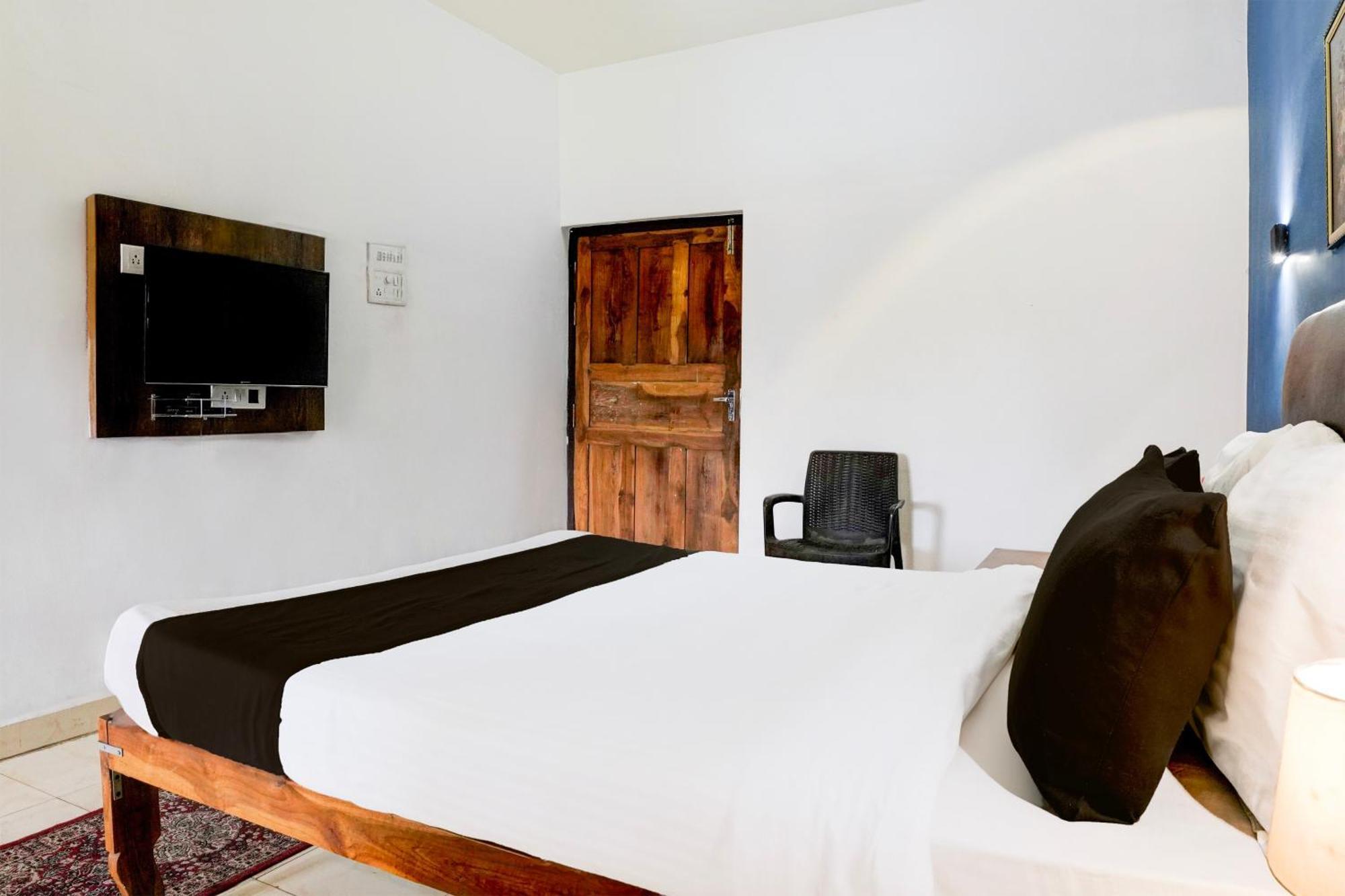 Super Townhouse Candolim Eksteriør bilde